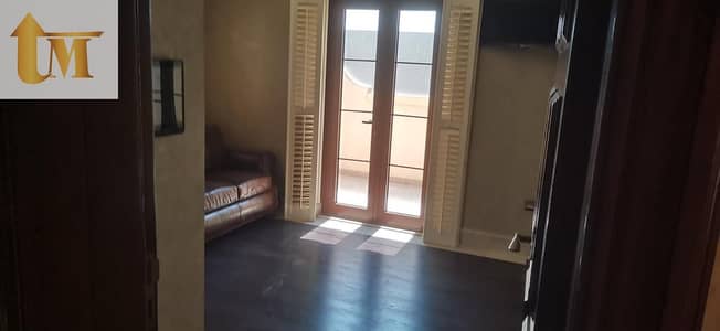 Fully furnished 4bhk villa in Jumeirah. For Sale