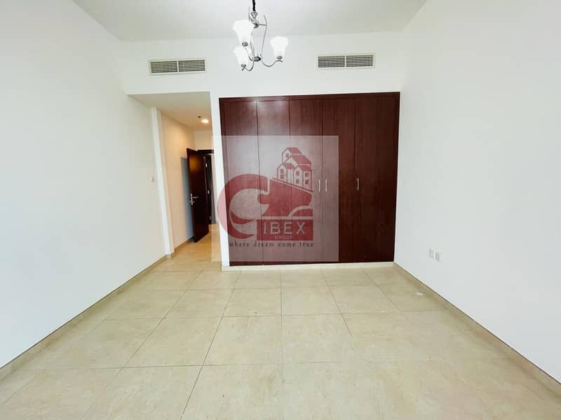 7 One Month Free - Brand New Huge 2-BHK + Big Laundry Room