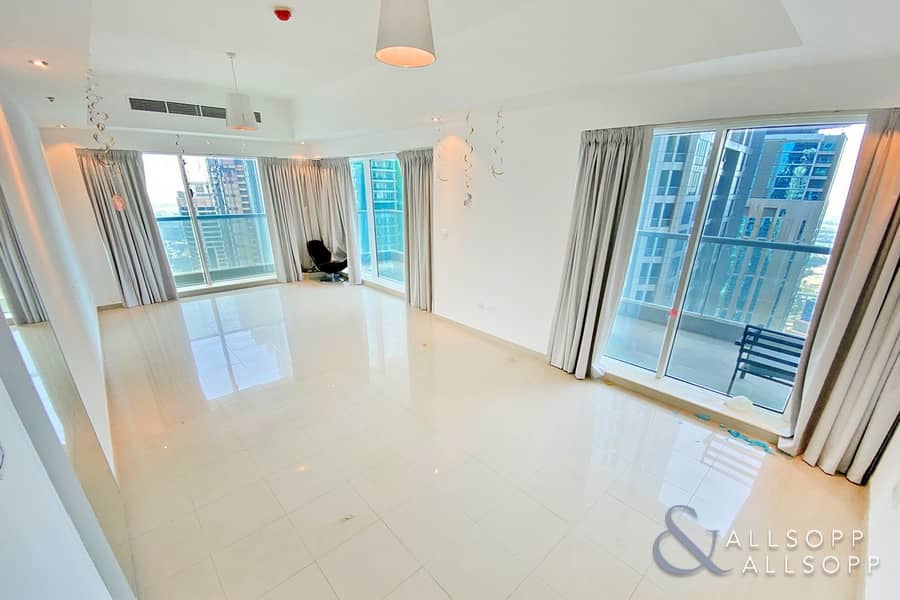 8 883 Sq Ft | 3 Bed