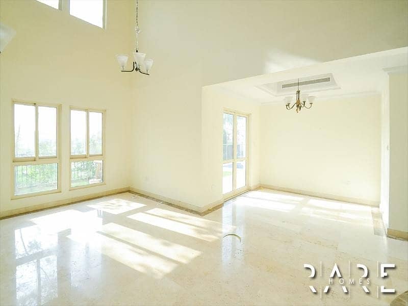 4 Genuine Listing | Upgraded 4 Bed Villa with private pool