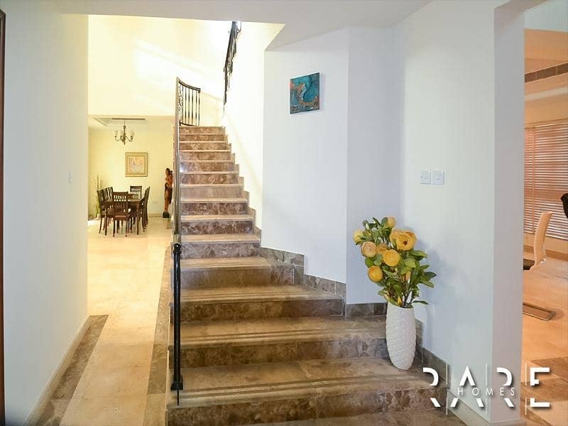 14 Genuine Listing | Upgraded 4 Bed Villa with private pool