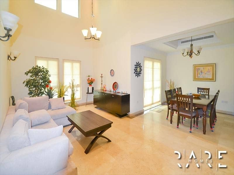 22 Genuine Listing | Upgraded 4 Bed Villa with private pool