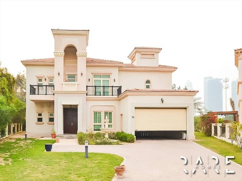 27 Genuine Listing | Upgraded 4 Bed Villa with private pool
