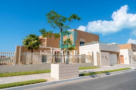 Luxury Marina Living| Private Pool|Spacious Layout