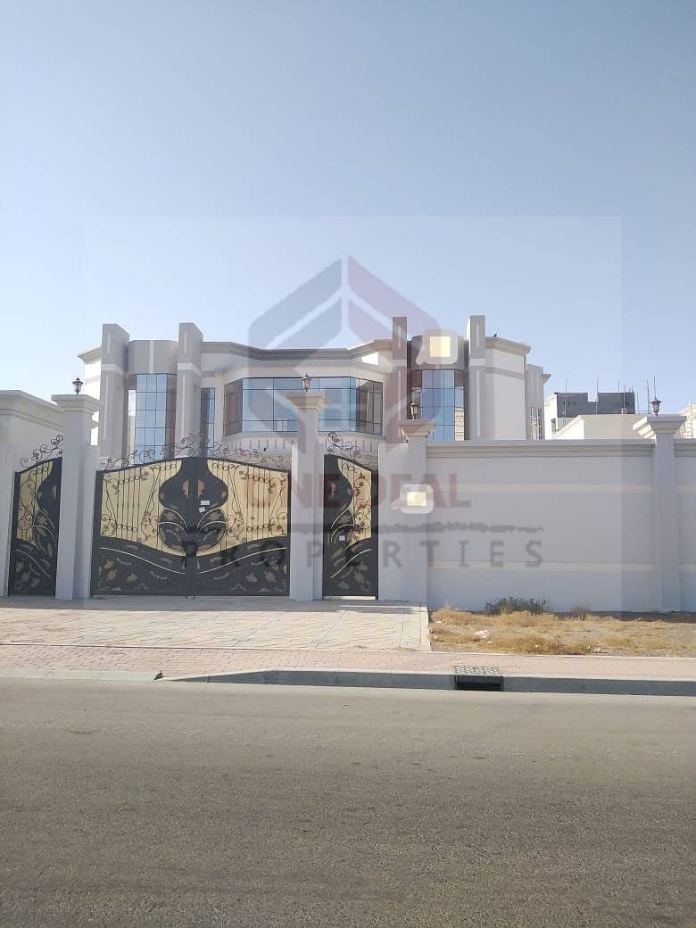 FOR SALE !! Independent 6bhk Villa in Sarooj AL AIN