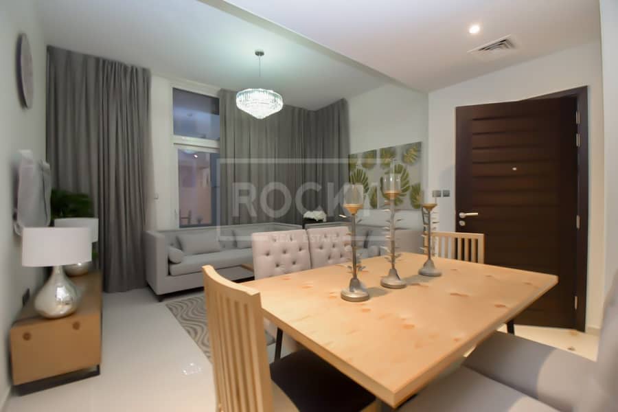 2 Furnished | Single Row | Akoya Oygen