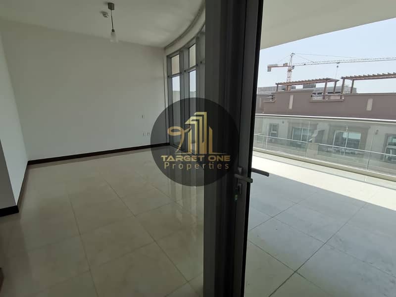 7 Exclusive| Duplex | Pool View | Italian  Finishing| Ready to Move