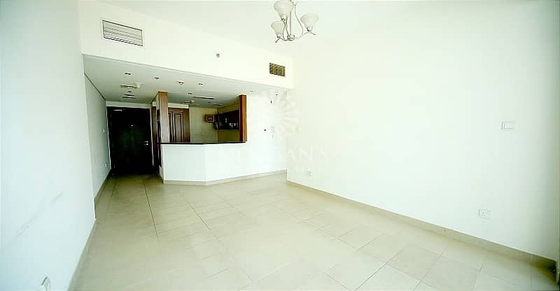 2 Unfurnished Low Floor 2br With Lake View