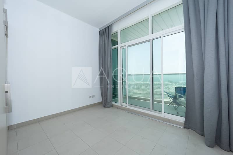 5 Exclusive | 2  BR with Balcony | Sea View