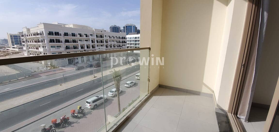 6 Beautifully Spacious Furnished 1 bed apt for Sale