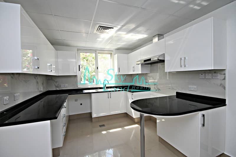 7 RENOVATED 3BED WITH AMAZING  GARDEN IN JUMEIRAH 2