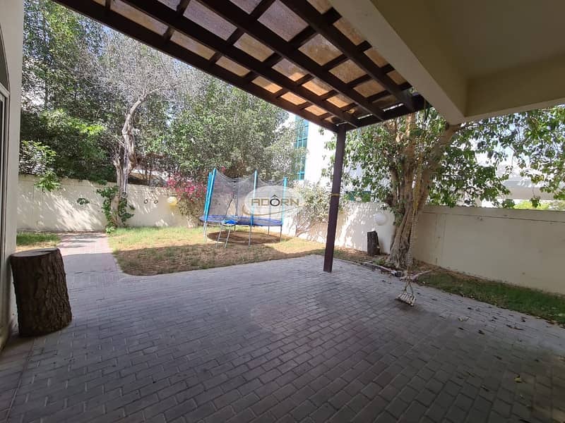 23 Elegant 4 bed room with pool and private garden  in Umm Suqeim 2