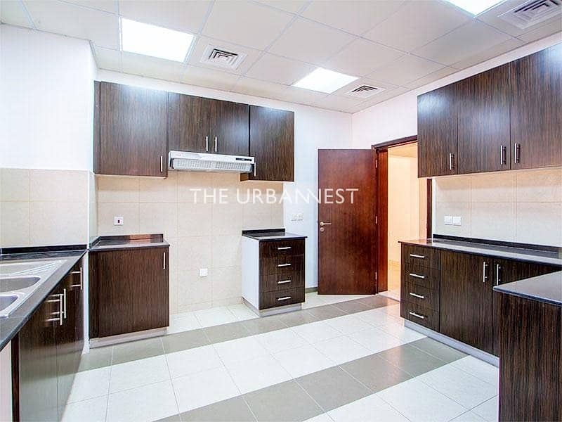 5 Avail Mid August | Mazaya A2 w Pool | Top Location