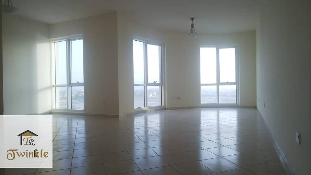 2 Full lake view| Crescent Tower| 2 B/R| with Balcony