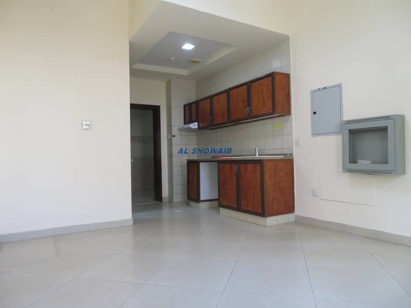 5 375 SQ FT | STUDIO| BEHIND AL BASSAM CENTER| PORT SAEED |DEIRA