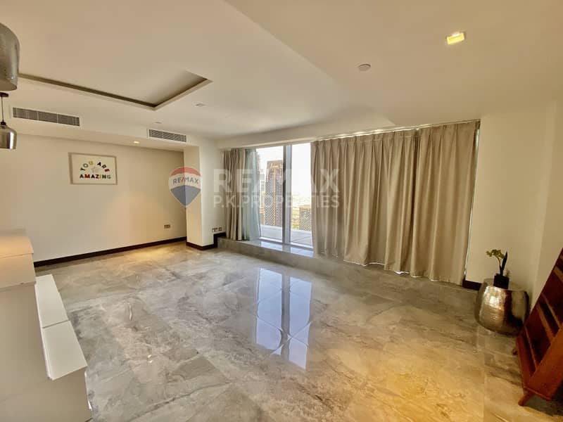 10 Full Burj View And fountain | 4 BR + maids |  Vacant