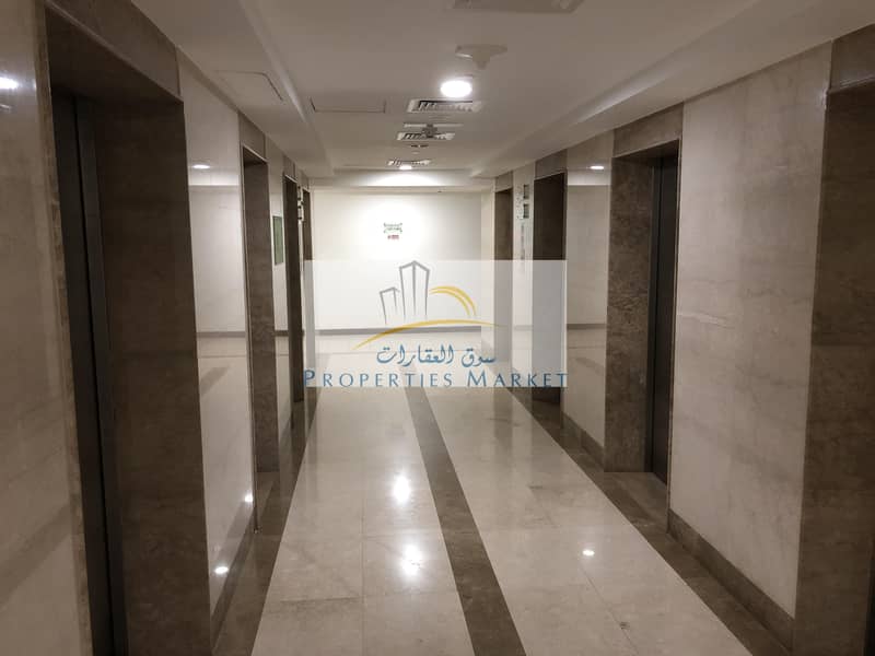 4 Office space | Lake view | Ready to move-in