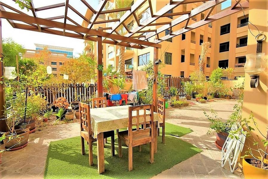 2 Private Garden | 3 Bedrooms + Laundry | A/C Free. .
