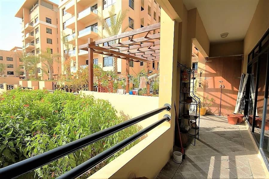 3 Private Garden | 3 Bedrooms + Laundry | A/C Free. .