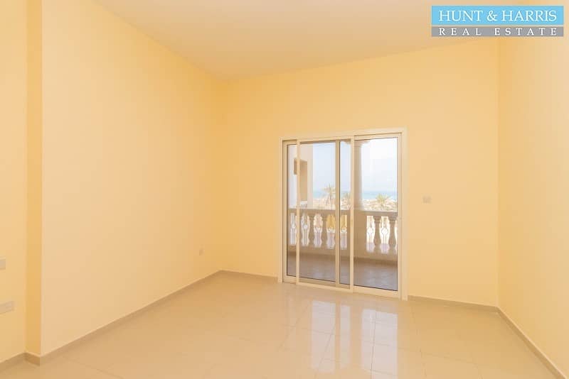3 Well Maintained - Low Floor - Great views of the Sea