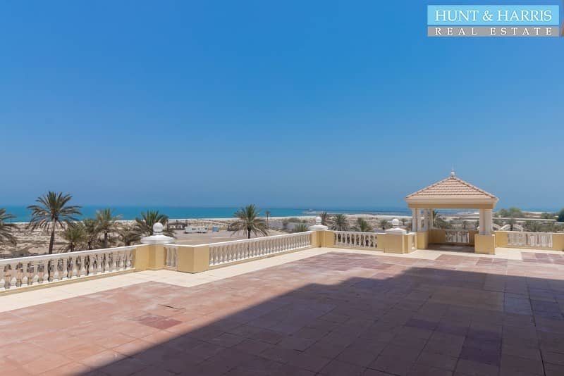 14 Well Maintained - Low Floor - Great views of the Sea