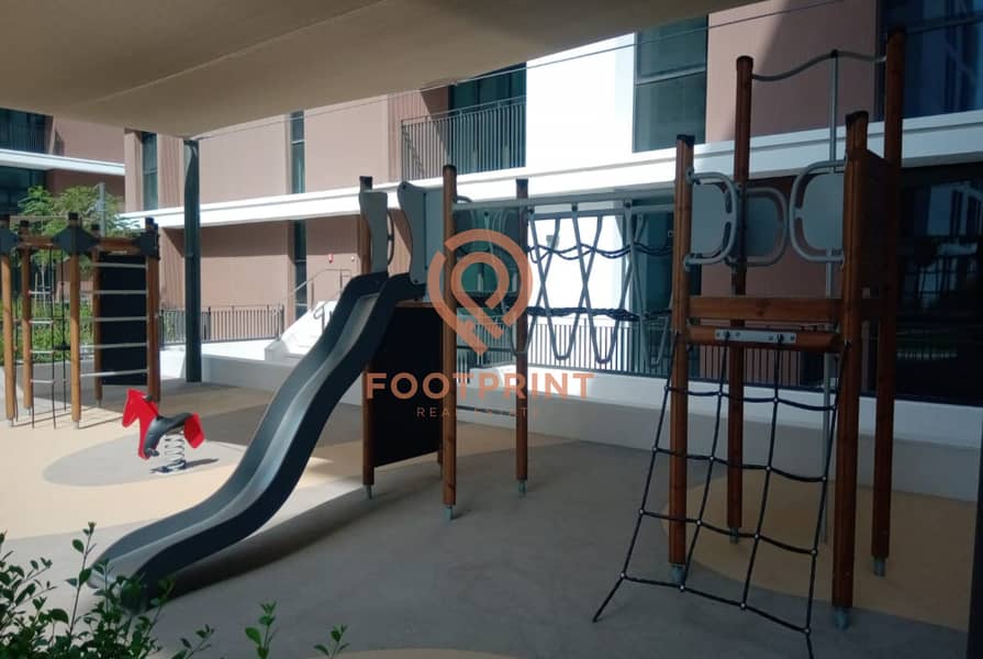 18 Brand New 1Bed - Pool View - Middle Floor