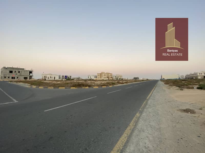 for sale residential plot in Alhoshi amazing location corner two main road very close to alnoaf