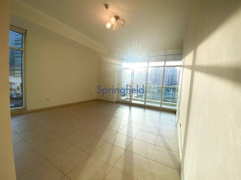 3 Well Maintained | Spacious| With Maid's Room