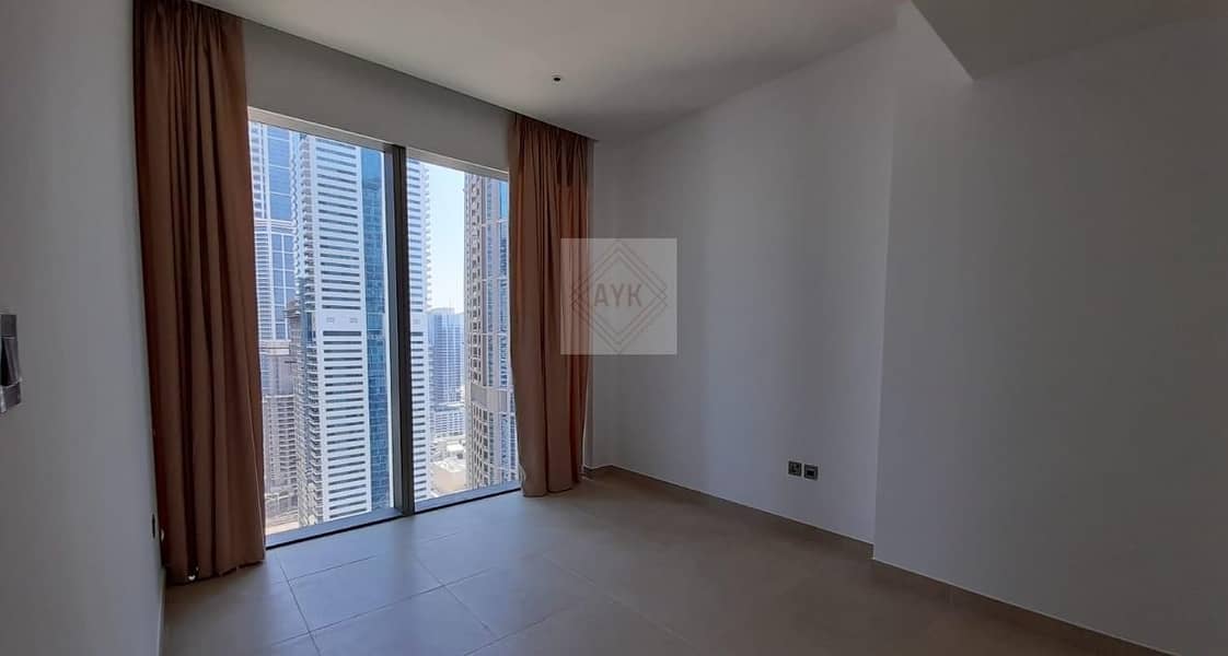 10 High Floor | Well Maintained | Vacant