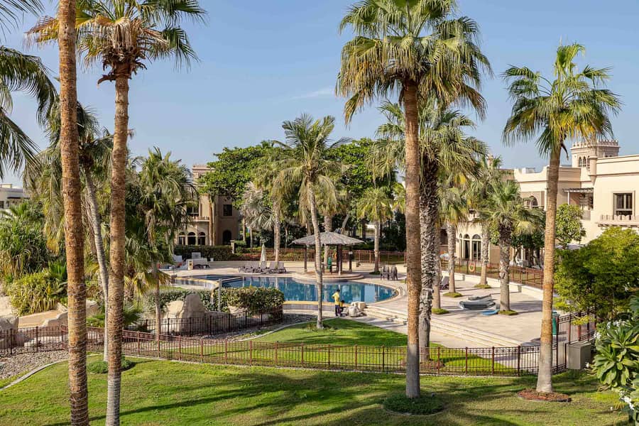 Green Oasis 3BR Villa with beach access