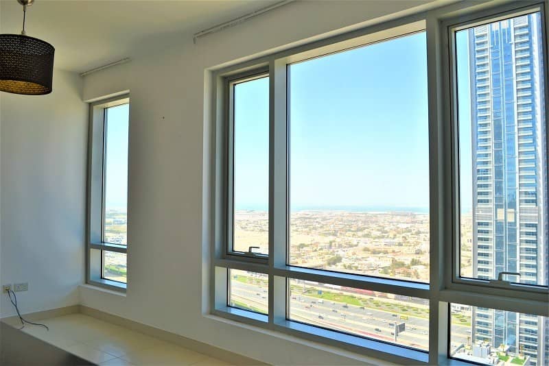 Well-Maintained | Unfurnished 1BR |Downtown View