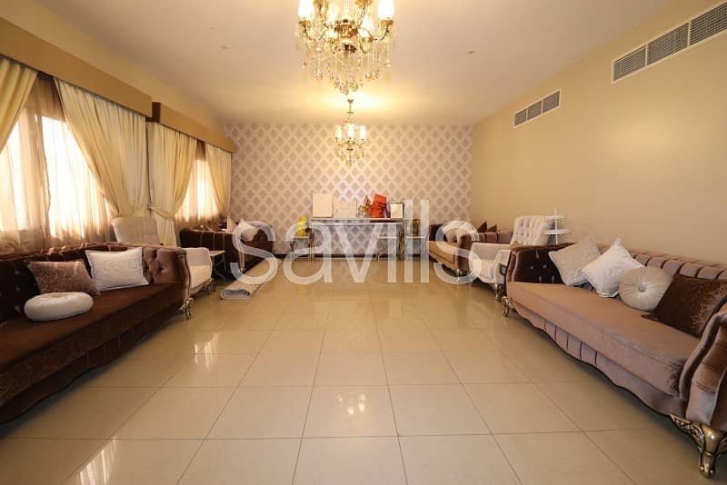 14 Prime location Spacious villa Big plot