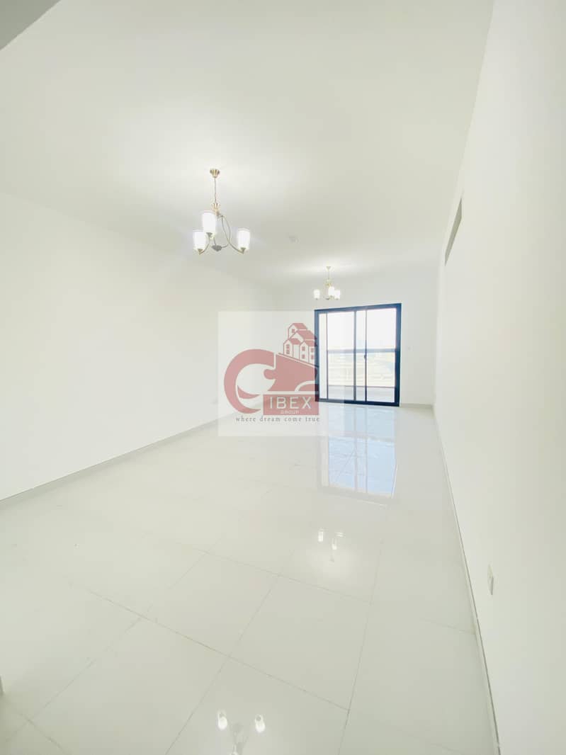 Front Of Metro Huge 3Bhk Brandnew  71999 AED Rent All  facilities