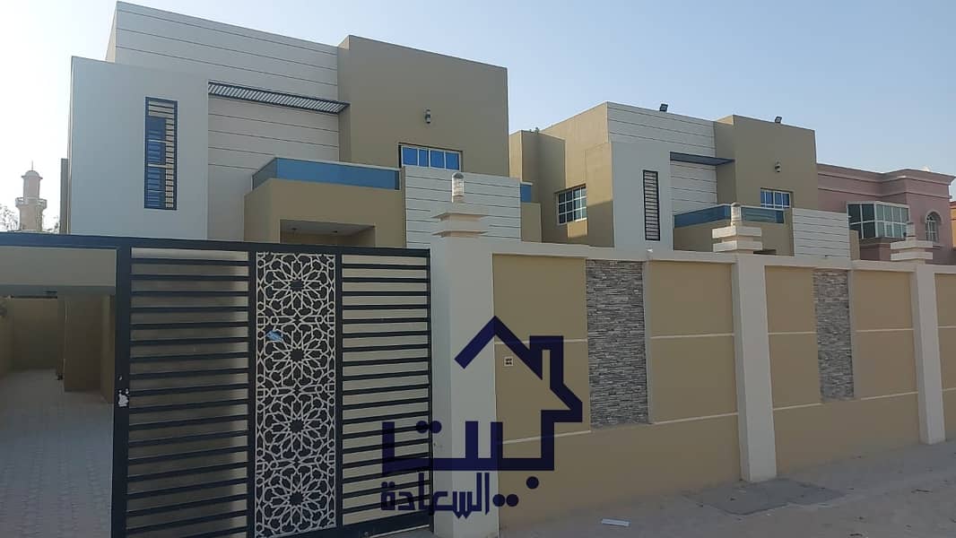 Villa for sale, one of the most luxurious villas directly behind Nesto in Ajman, high-quality finishes and luxurious design, the best real estate agents, own a villa for life at a snapshot price