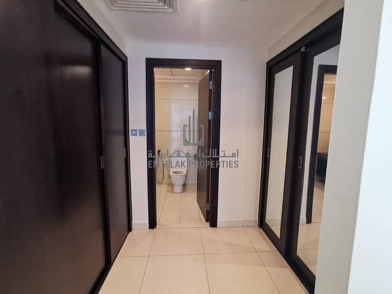 16 is delighted to offer you this one in a million chance to rent this large 3 Bedroom plus maids apartment in the 23 Marin