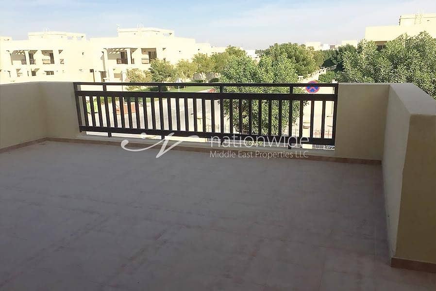 17 This Is The Perfect Family Home! with Balcony