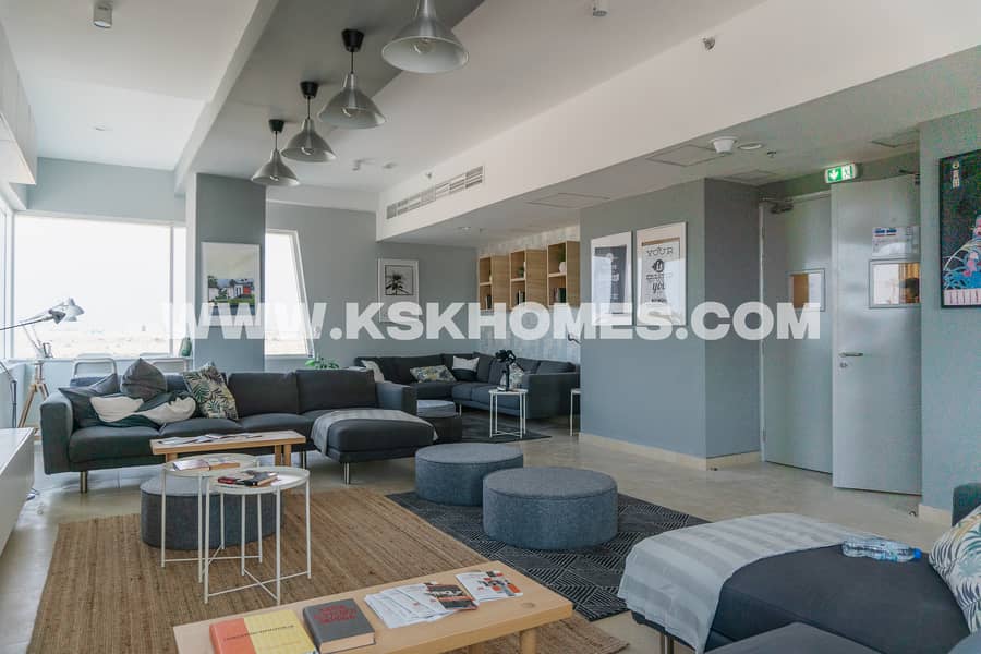 25 Floor Lounge