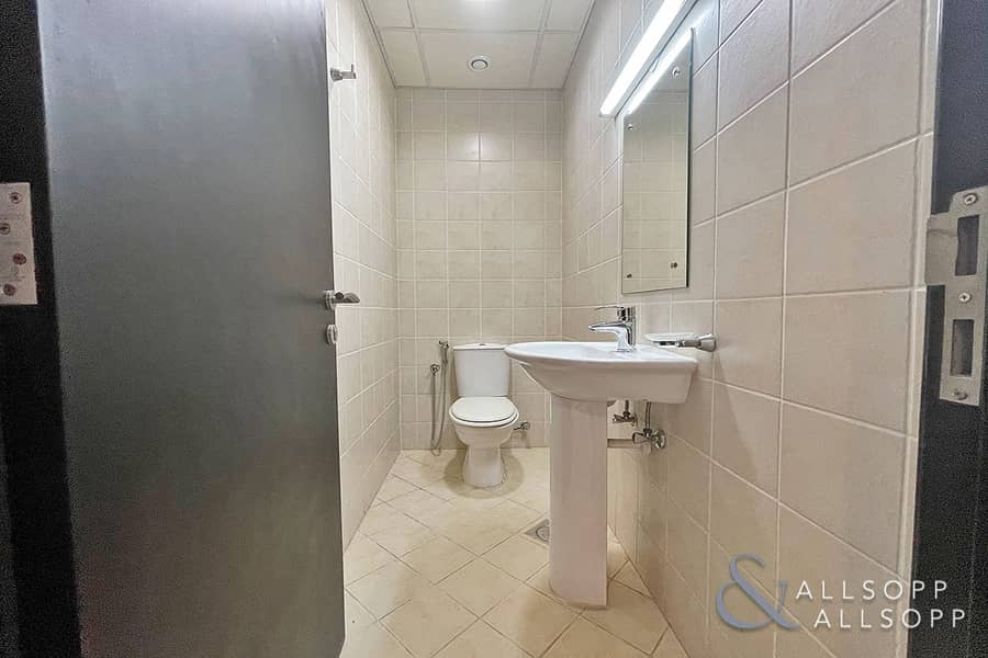 9 Water Views | En-Suite Bathrooms | Vacant