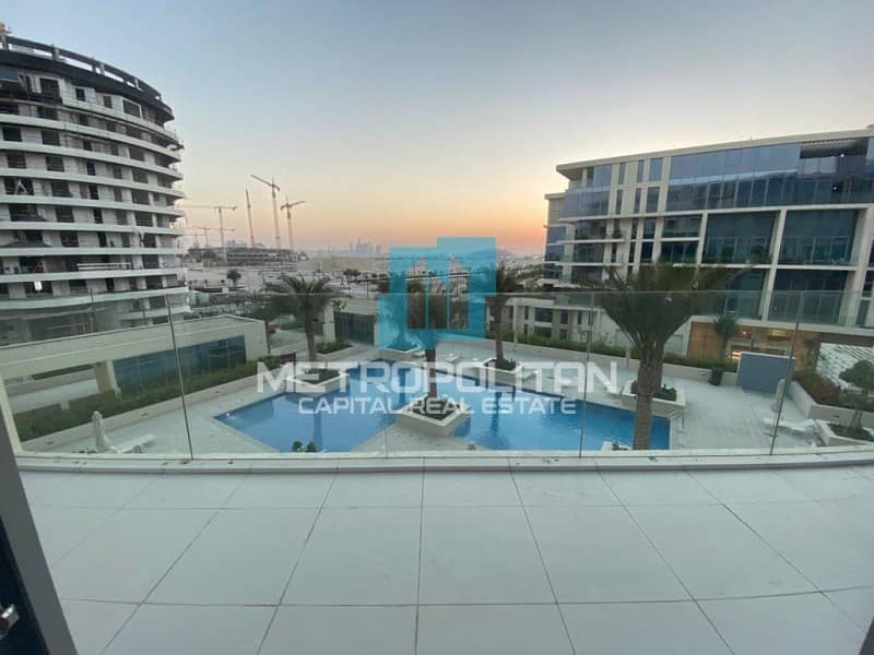 15 Hot Deal| 1 BR Loft |Pool and Partial Sea View