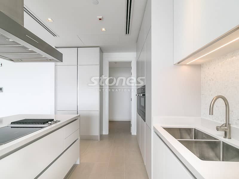 26 Spacious Luxury One Bedroom with Serene View