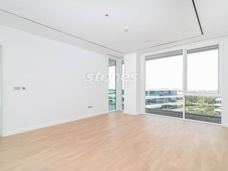 2 Spacious Luxury One Bedroom with Serene View