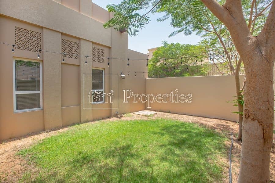 18 Furnished villa with free bills for rent - Barsha