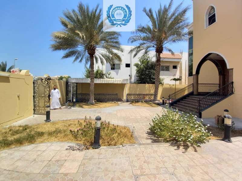 4 MAGNIFICENT  NEW 4BHK Duplex Villa with Garden   available in SHARQAN. only in 90k