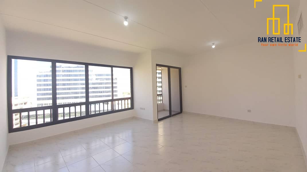 Unbelievable! Spacious Flat with Balcony nearby Park