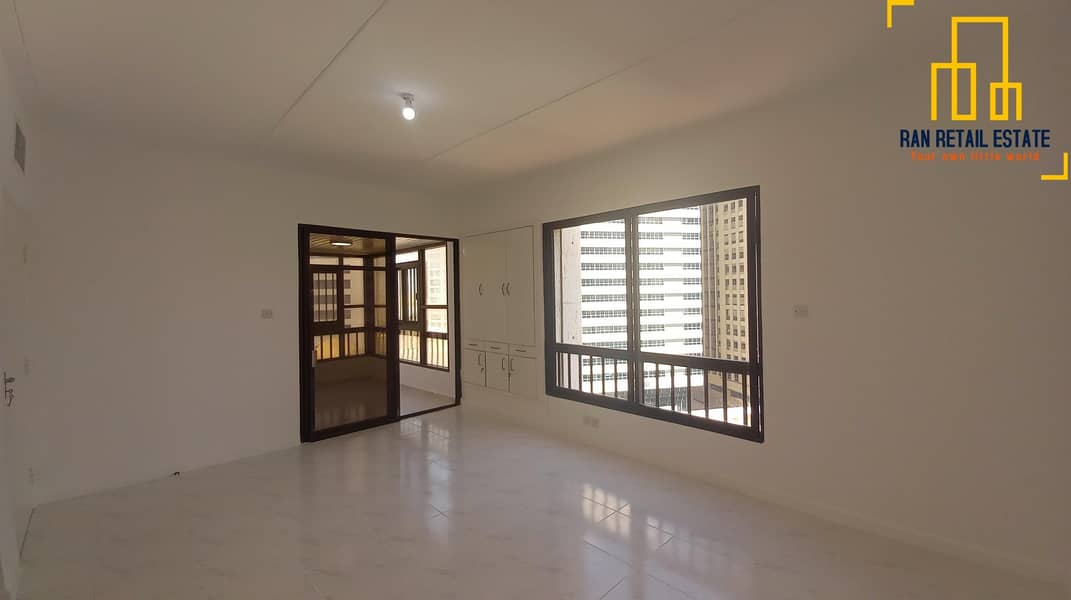 19 Unbelievable! Spacious Flat with Balcony nearby Park