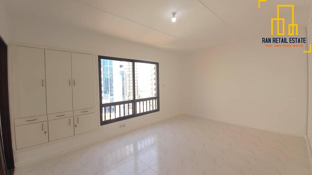 20 Unbelievable! Spacious Flat with Balcony nearby Park