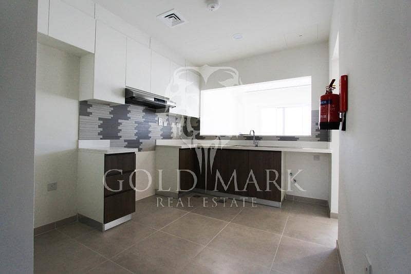 6 End Unit| 3 Bedroom Cluster Home| On pool and park