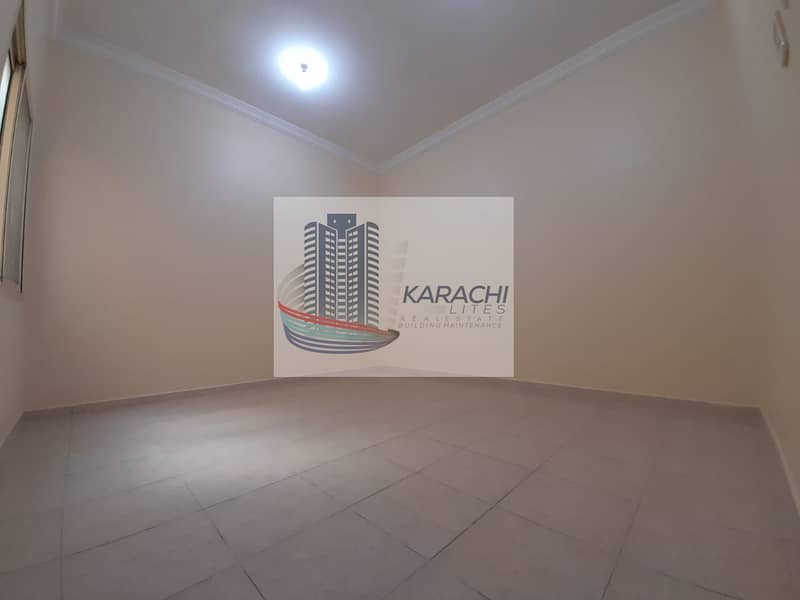 12 Bright And Clean Apartment With 03 Master Bedrooms And Maid Room Near Mushrif Mall