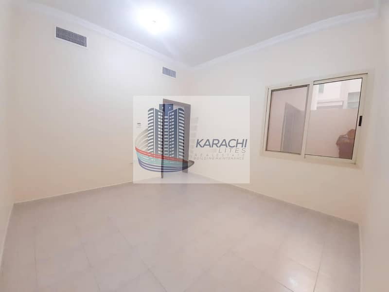 17 Bright And Clean Apartment With 03 Master Bedrooms And Maid Room Near Mushrif Mall