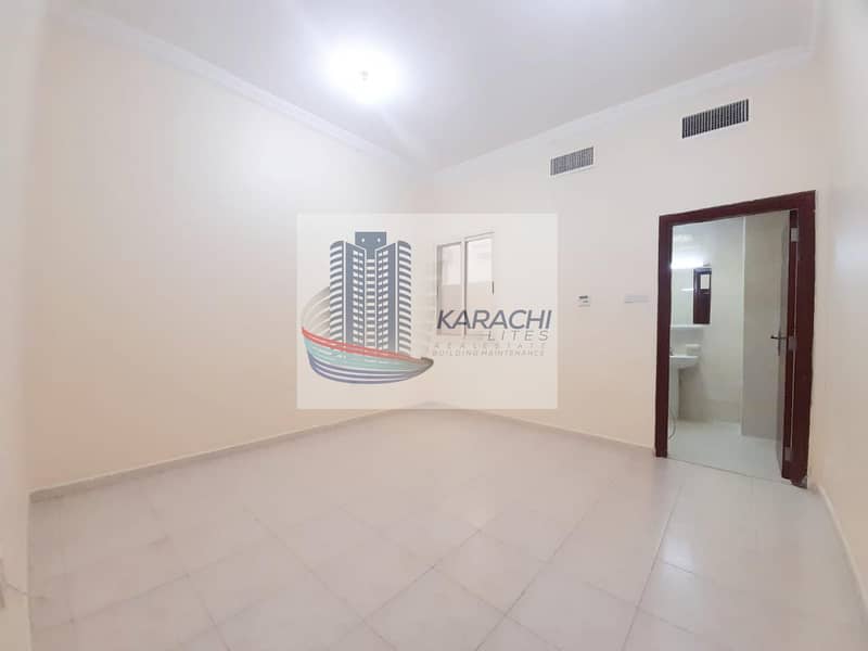 22 Bright And Clean Apartment With 03 Master Bedrooms And Maid Room Near Mushrif Mall